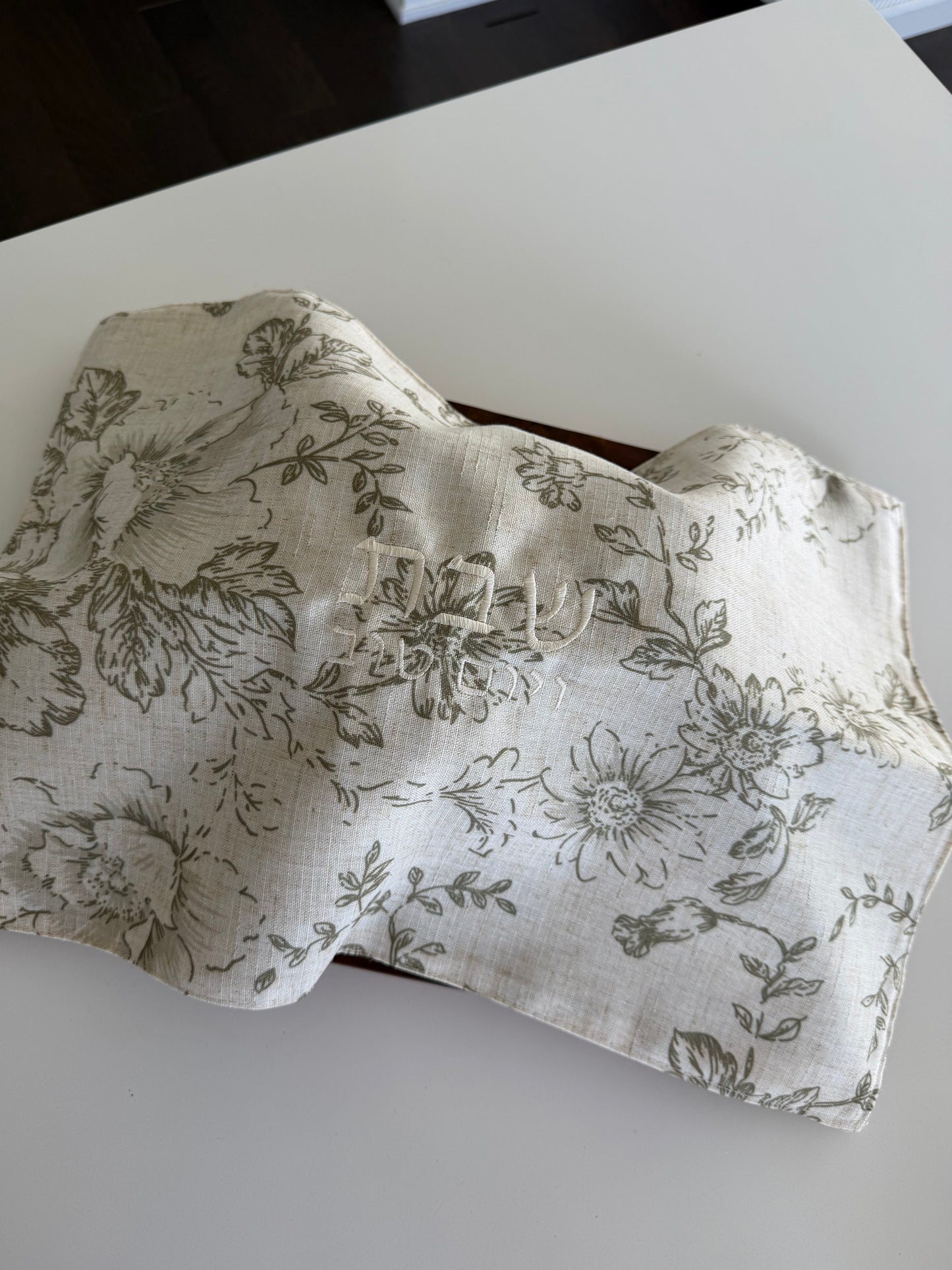 THE NEUTRAL CHALLAH COVER